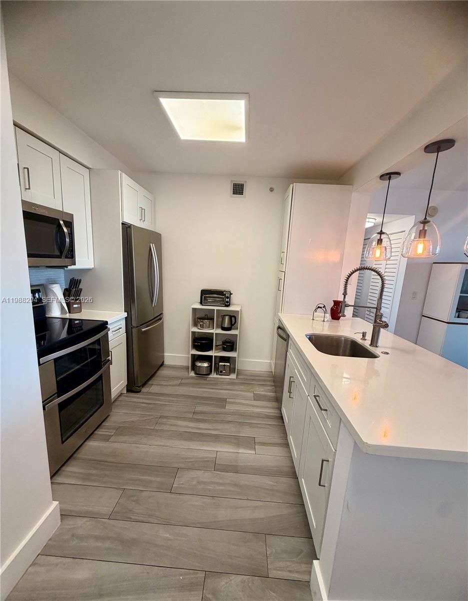 BRICKELL VISTA CONDO - Residential Lease