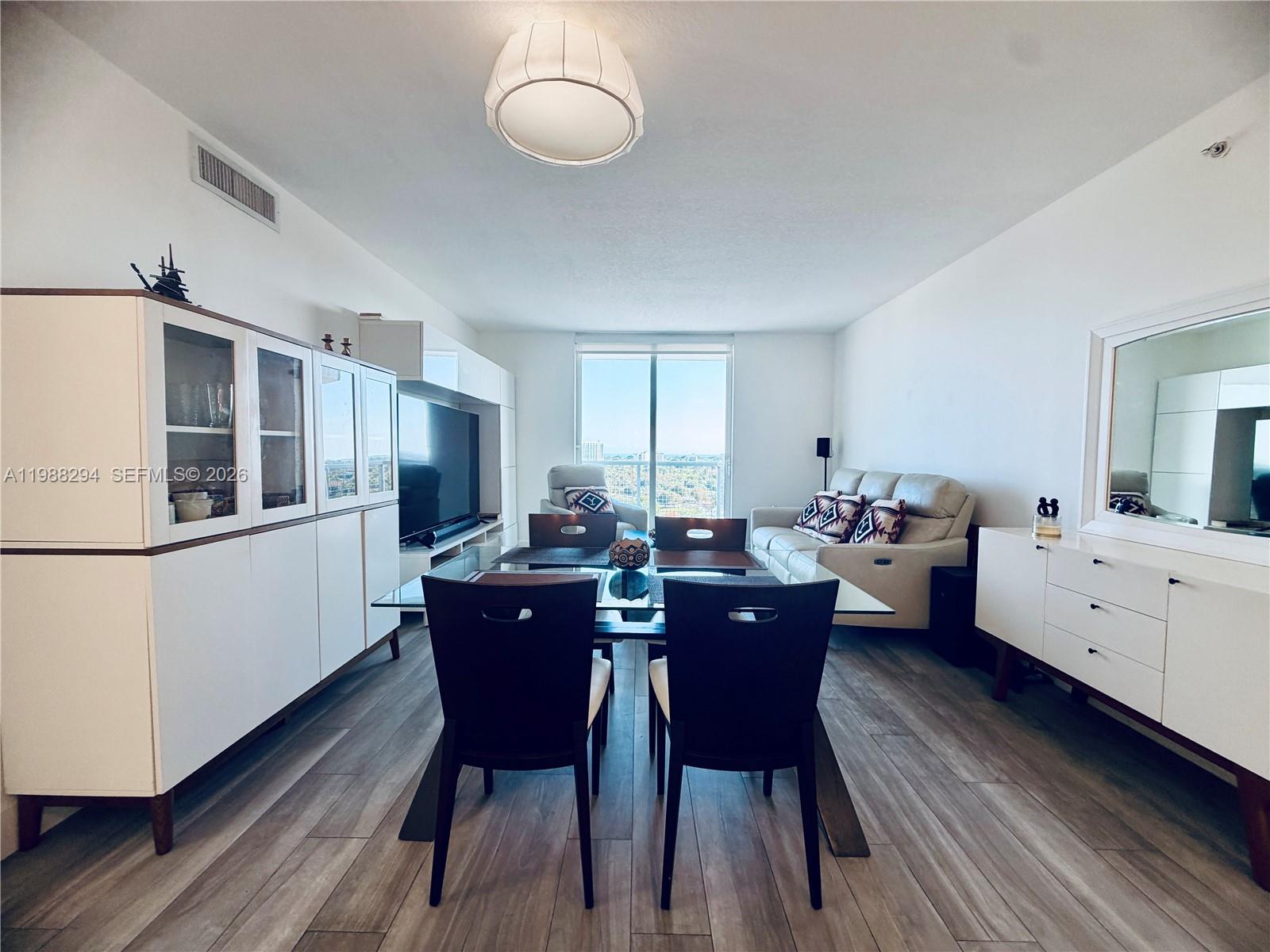 BRICKELL VISTA CONDO - Residential Lease