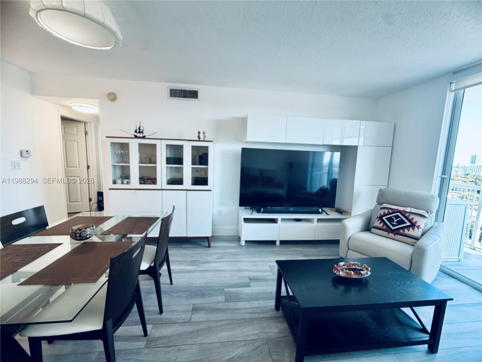BRICKELL VISTA CONDO - Residential Lease