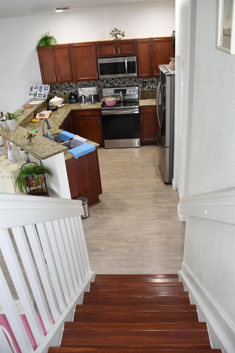 SILVER PALM EAST SEC THRE - Residential Lease