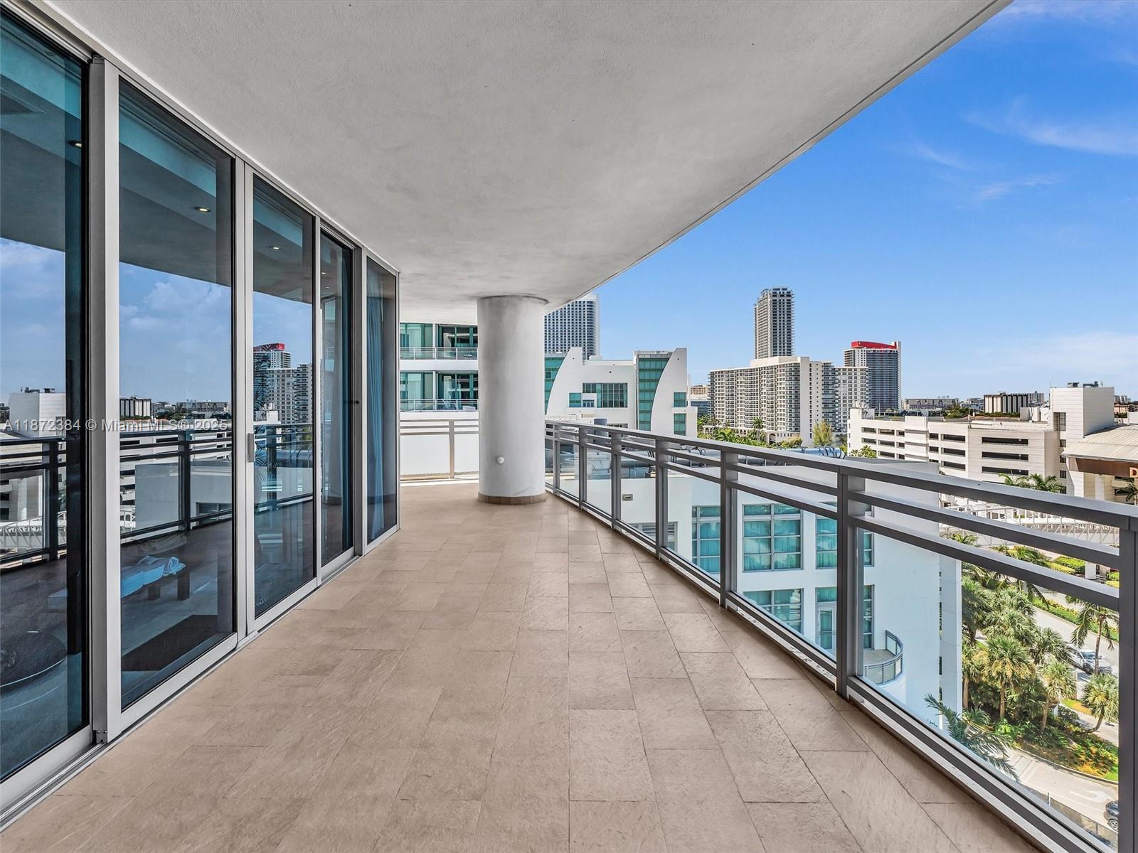 DIPLOMAT OCEANFRONT RESID - Residential