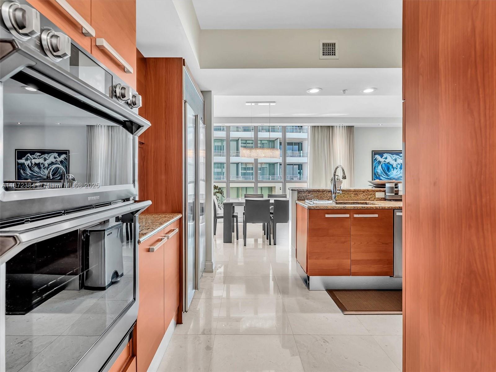 DIPLOMAT OCEANFRONT RESID - Residential