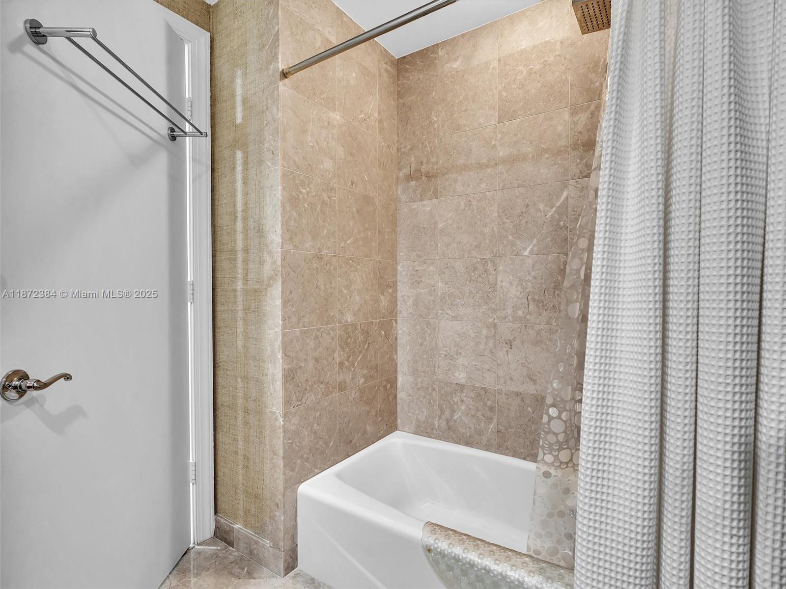 DIPLOMAT OCEANFRONT RESID - Residential
