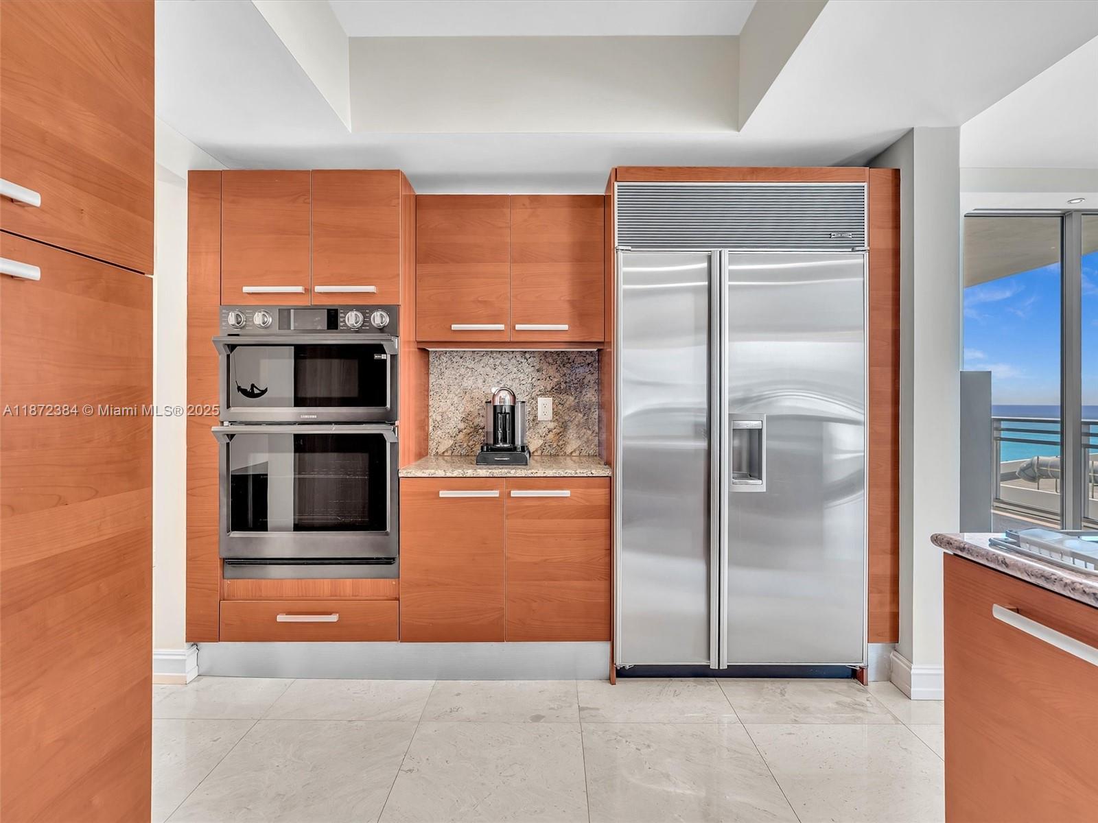 DIPLOMAT OCEANFRONT RESID - Residential