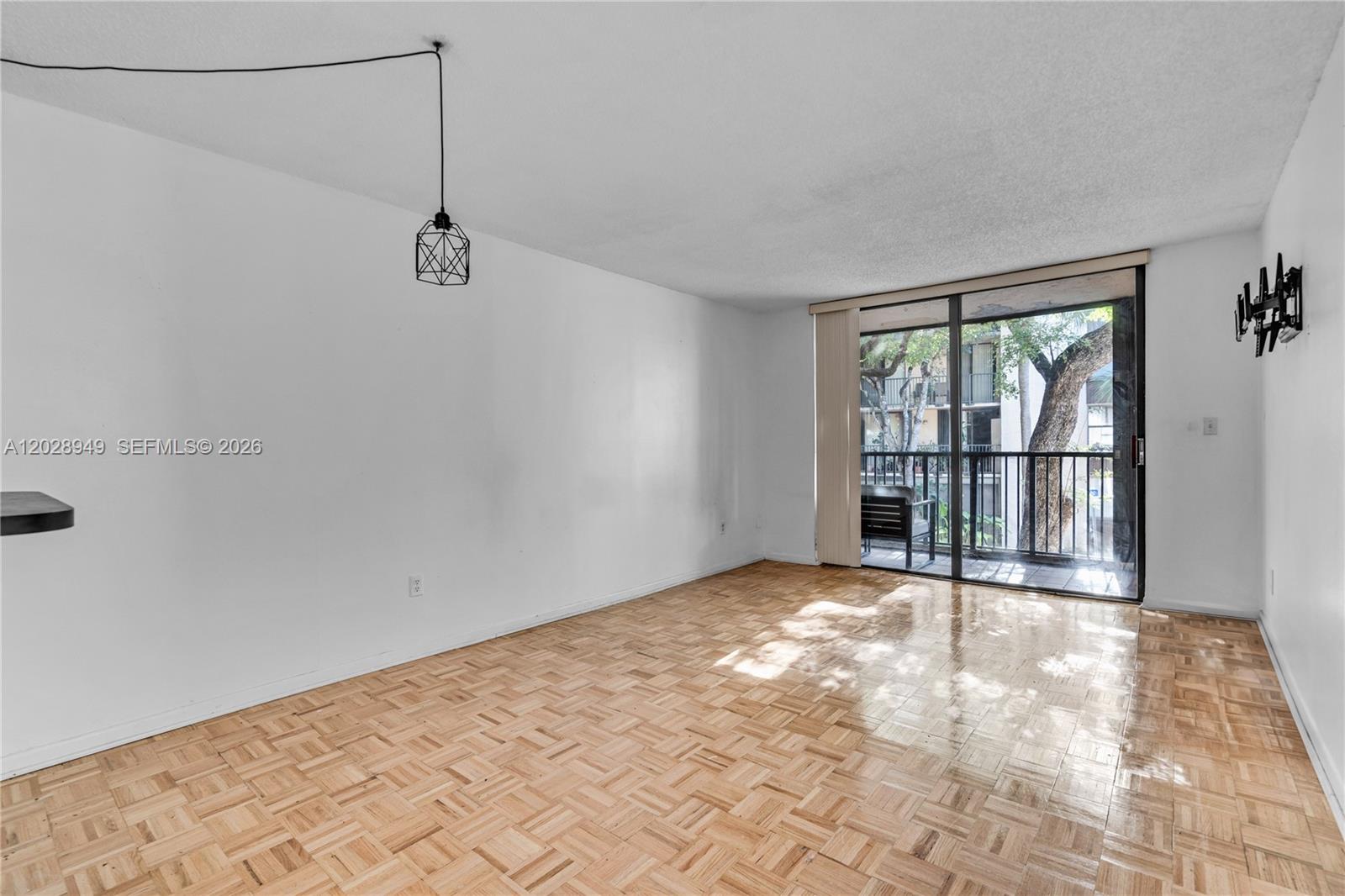 PROMENADE AT KENDALE LAKE - Residential