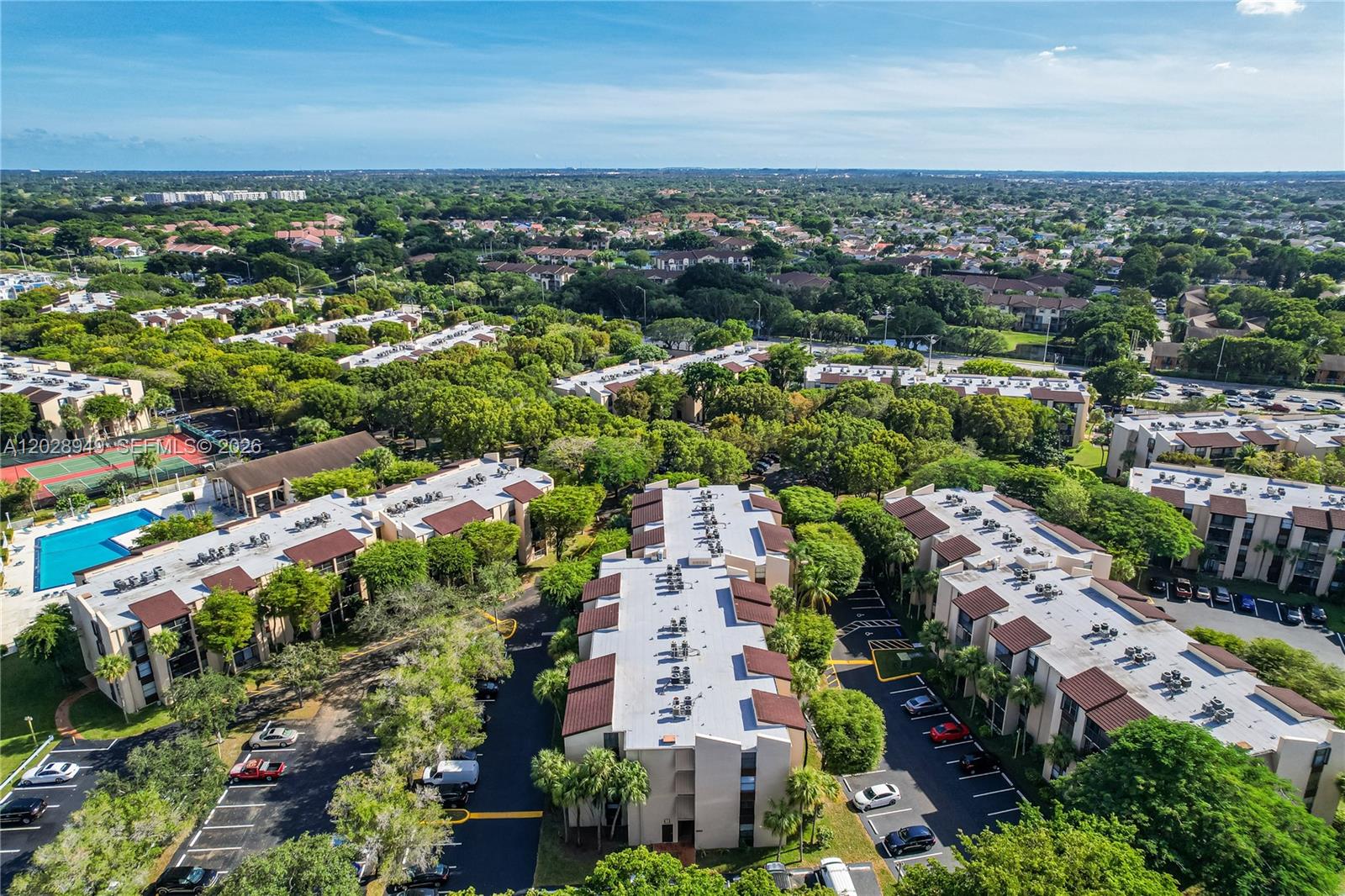 PROMENADE AT KENDALE LAKE - Residential