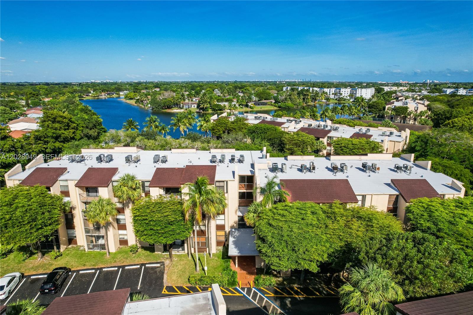 PROMENADE AT KENDALE LAKE - Residential