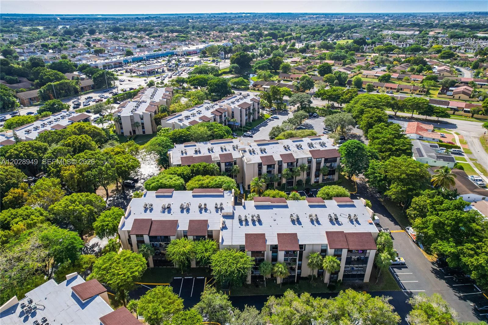 PROMENADE AT KENDALE LAKE - Residential