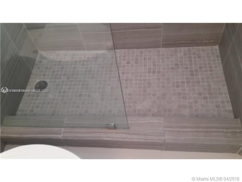 BAYSHORE YACHT & TENNIS C - Residential