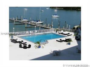 BAYSHORE YACHT & TENNIS C - Residential