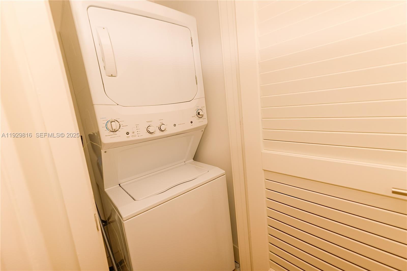 4111 SOUTH OCEAN DRIVE CO - Residential