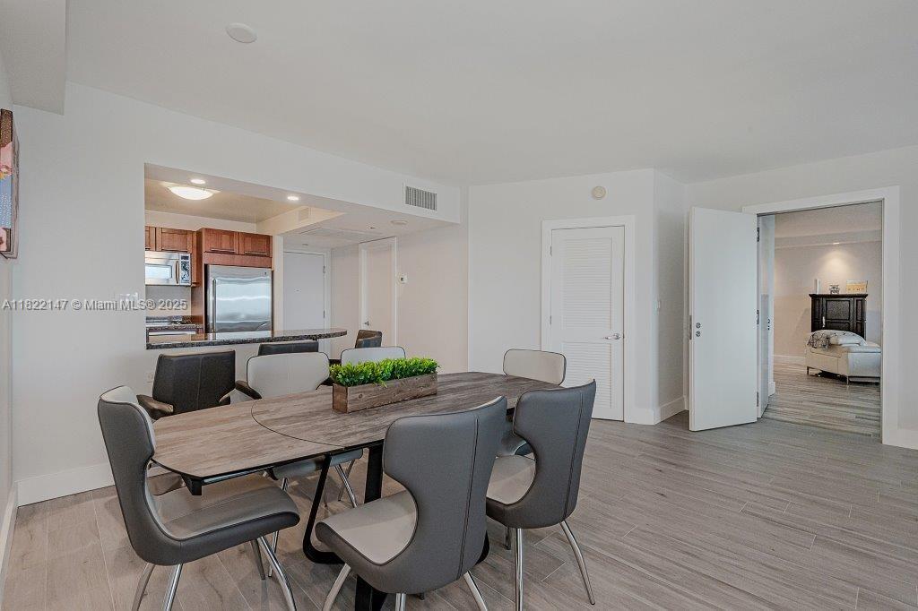 RONEY PALACE CONDO - Residential Lease