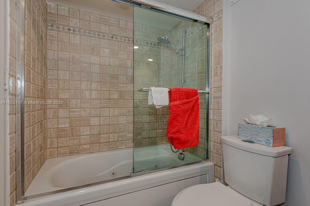 RONEY PALACE CONDO - Residential Lease