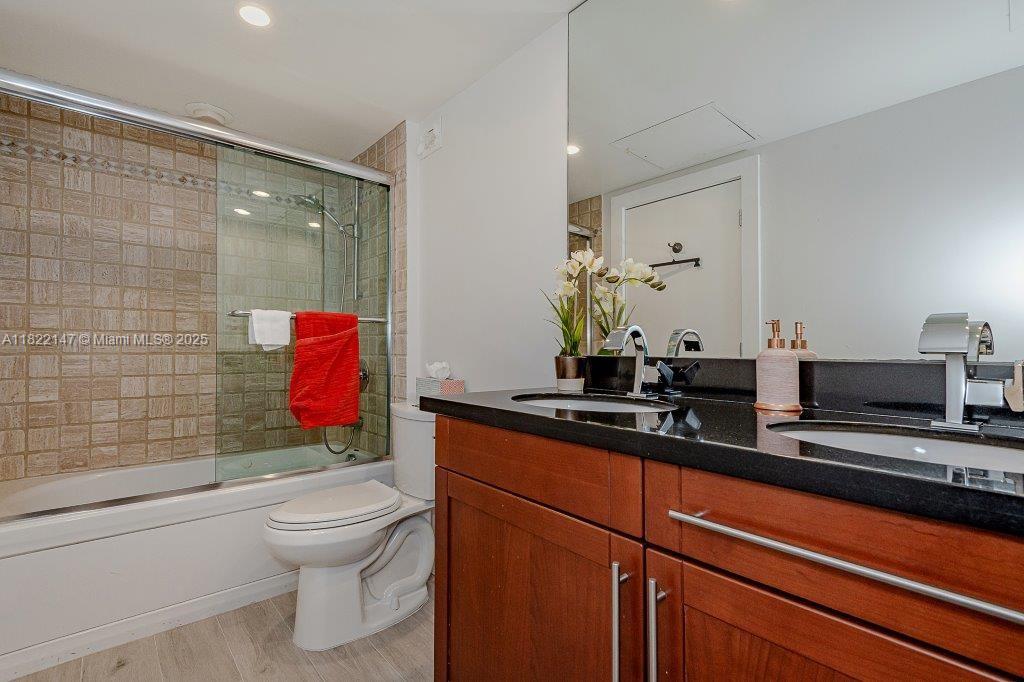 RONEY PALACE CONDO - Residential Lease