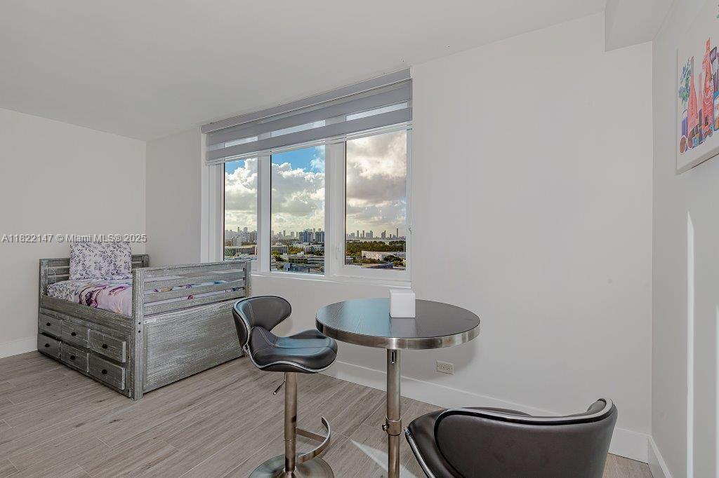 RONEY PALACE CONDO - Residential Lease