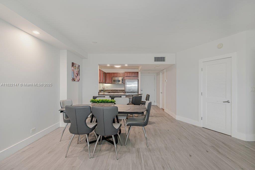 RONEY PALACE CONDO - Residential Lease