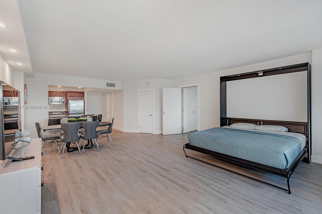 RONEY PALACE CONDO - Residential Lease