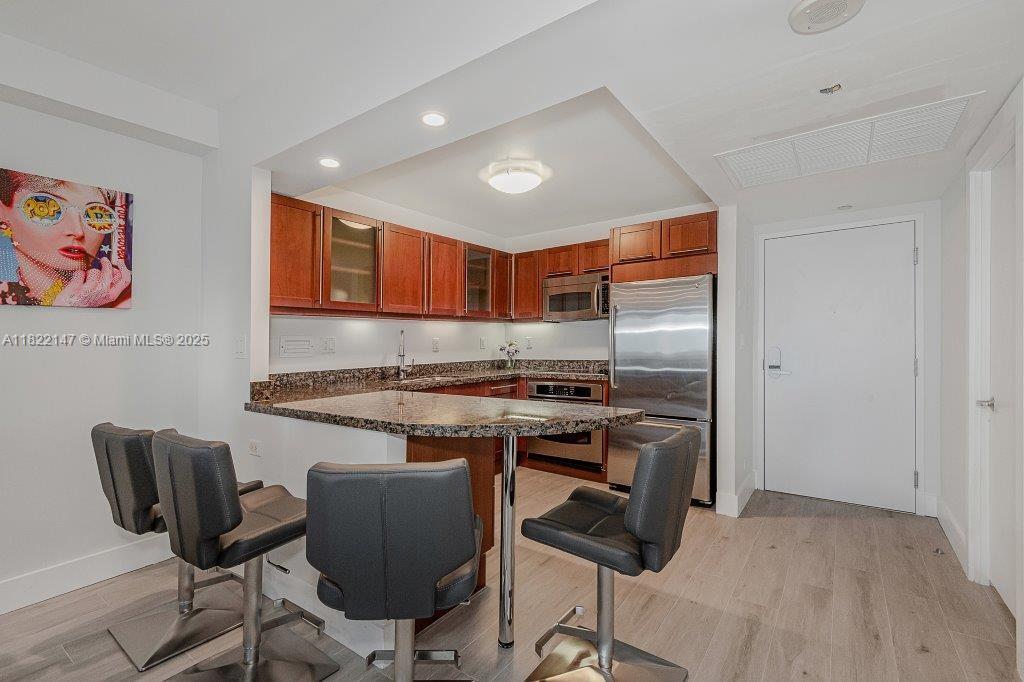 RONEY PALACE CONDO - Residential Lease