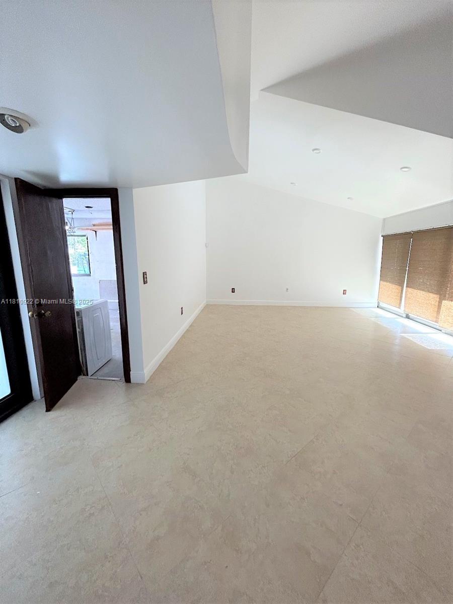10020 SW 91st Ter