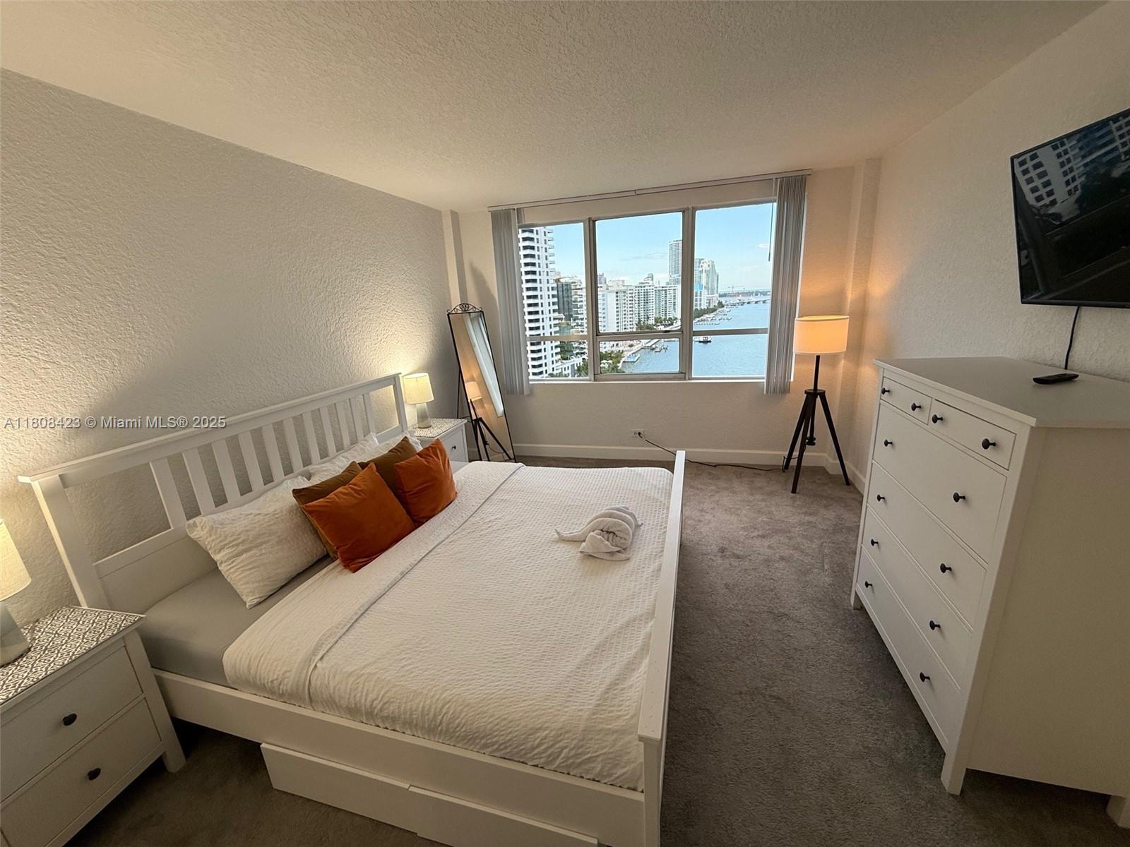 FLAMINGO SOUTH BEACH I CO - Residential Lease