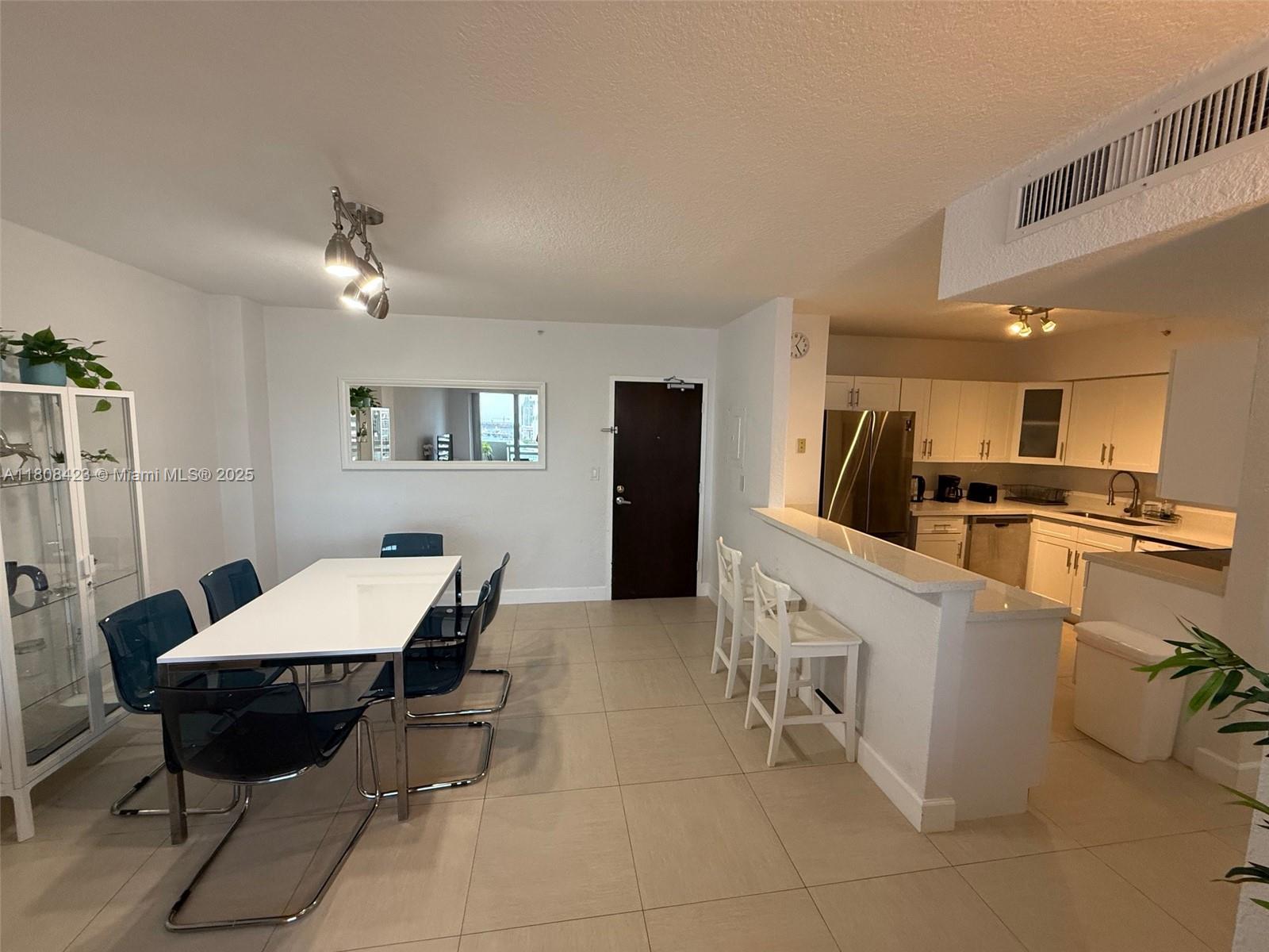 FLAMINGO SOUTH BEACH I CO - Residential Lease