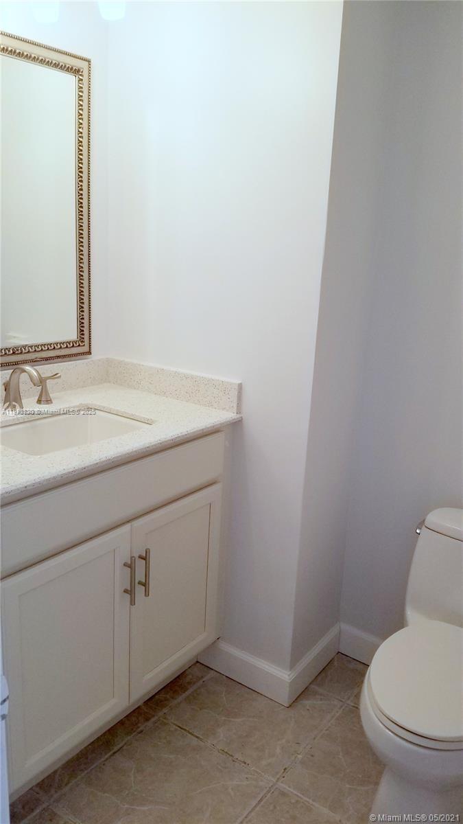 COMMODORE PLAZA CONDO - Residential Lease