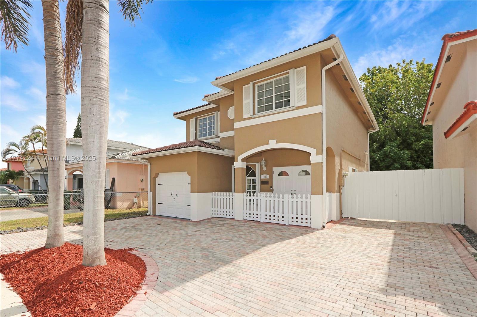 Property for Sale at 1097 Se 13th Ter, Homestead, Miami-Dade County, Florida - Bedrooms: 3 
Bathrooms: 3  - $490,000