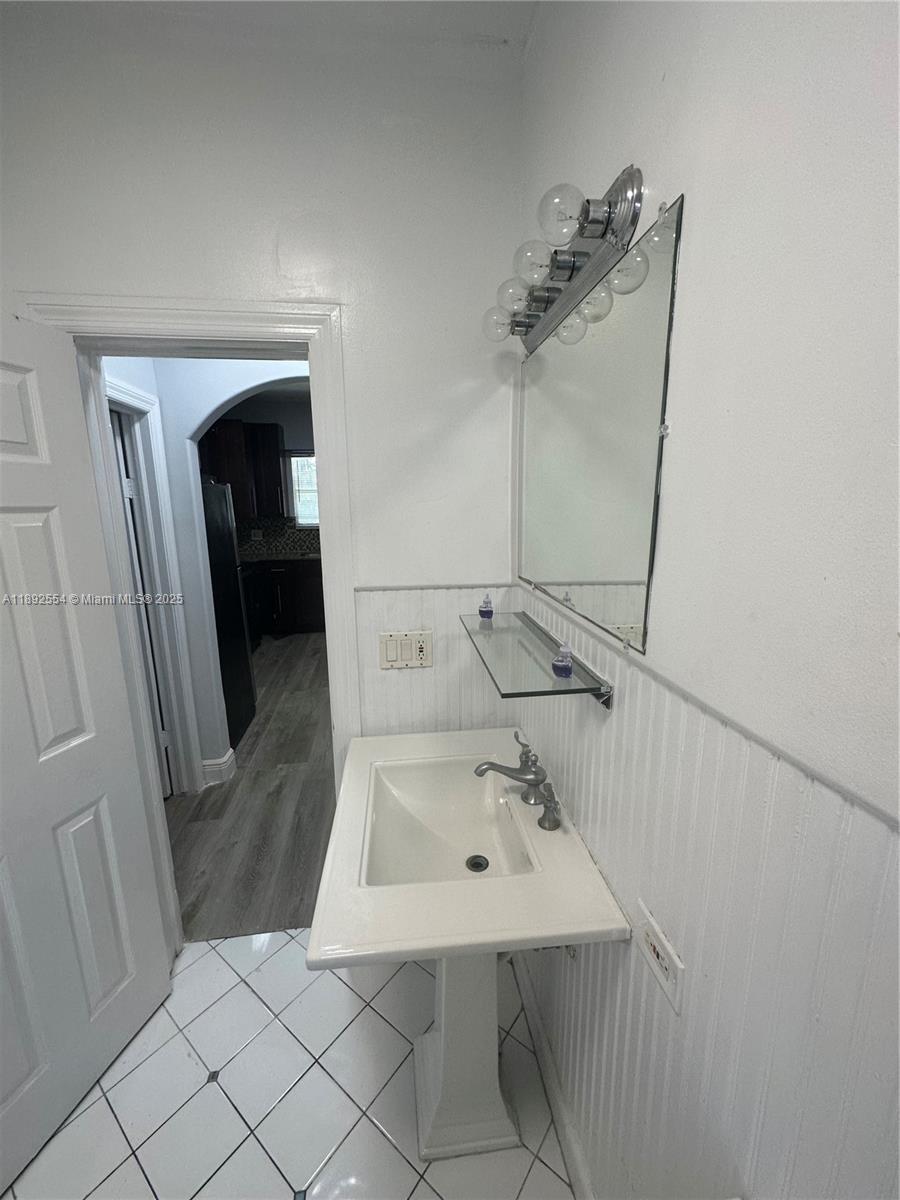 DANIA BEACH - Residential Lease