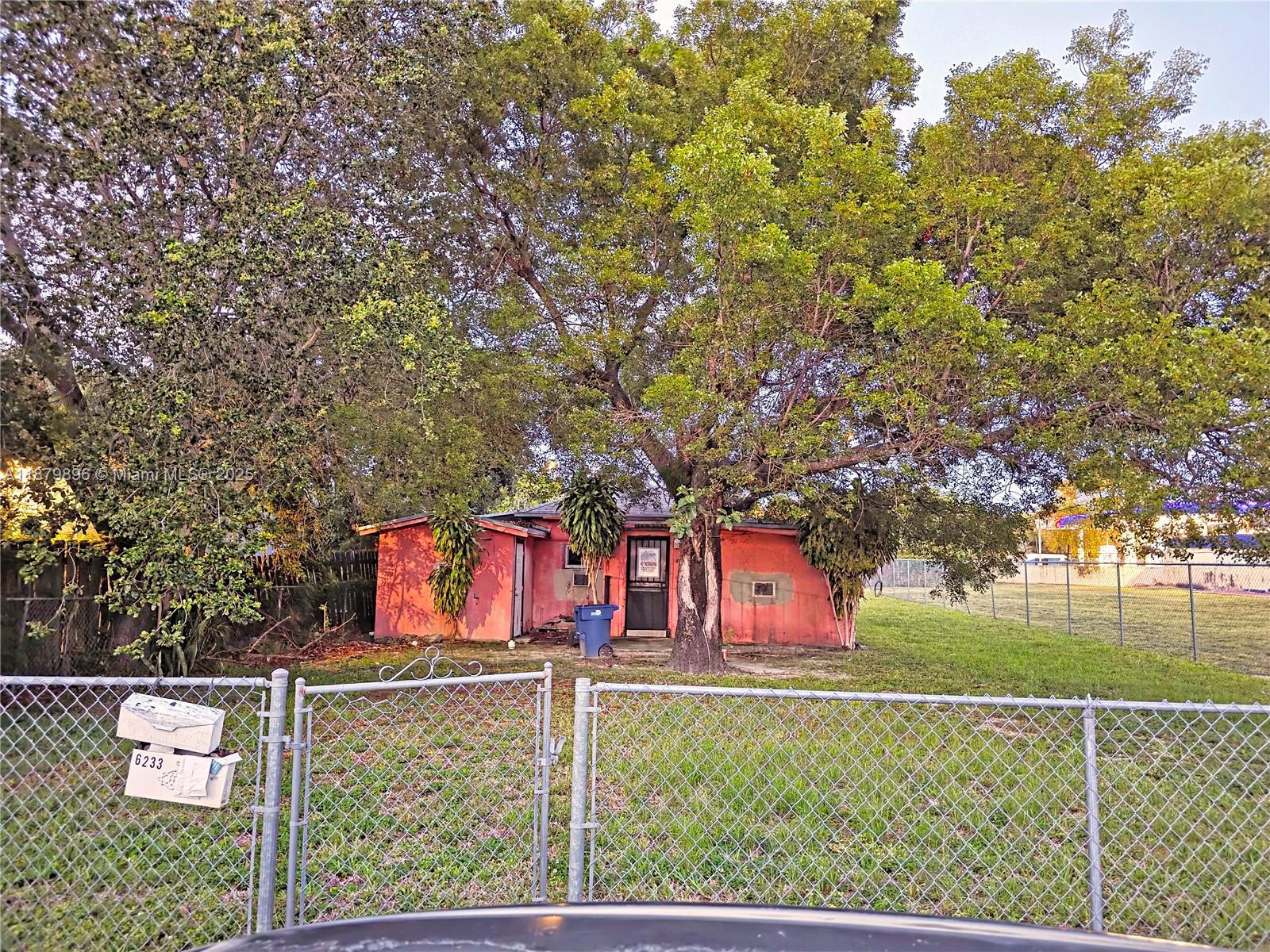 ORANGE VIEW PARK - Residential