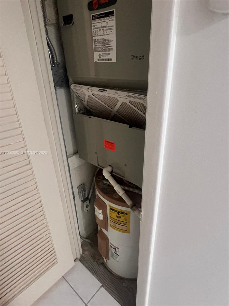 SUNRISE LAKES 61 CONDO - Residential