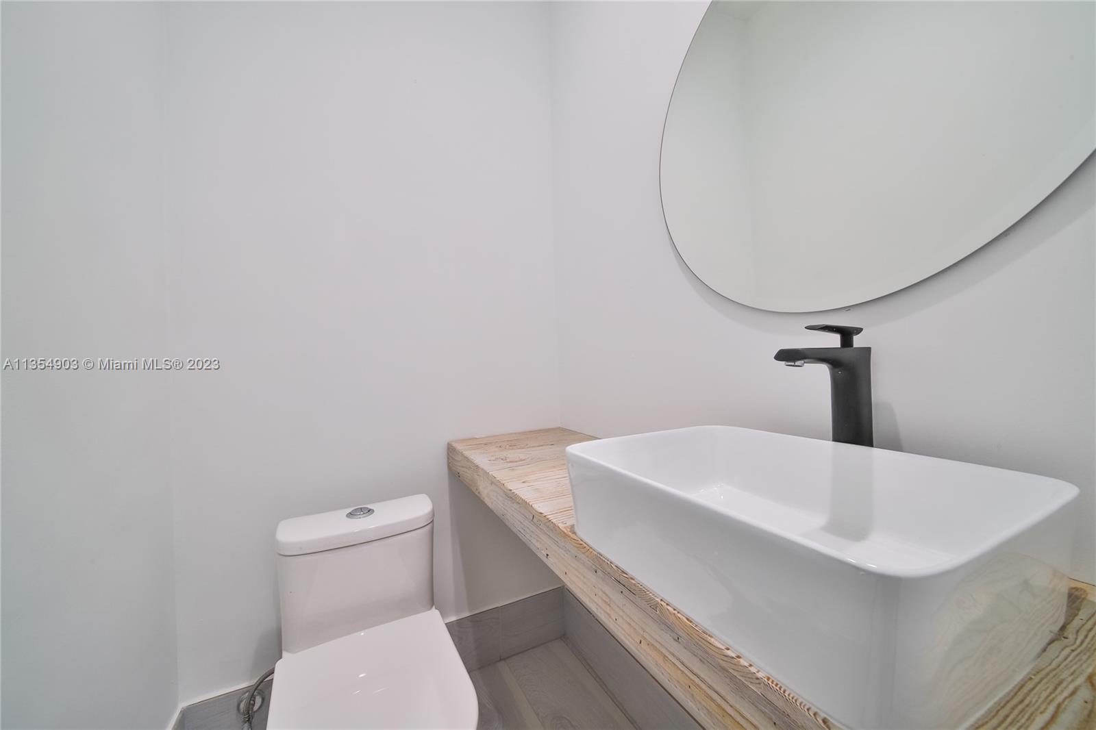 CAPRI CONDO - Residential Lease