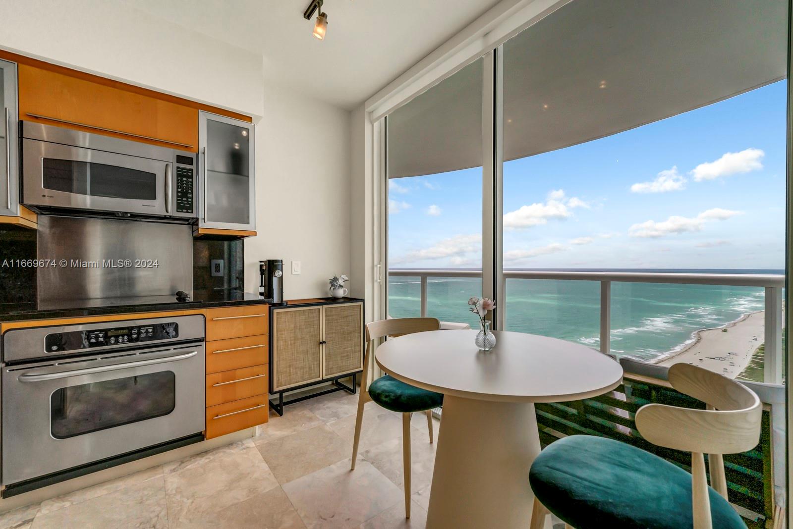 AKOYA CONDO - Residential Lease