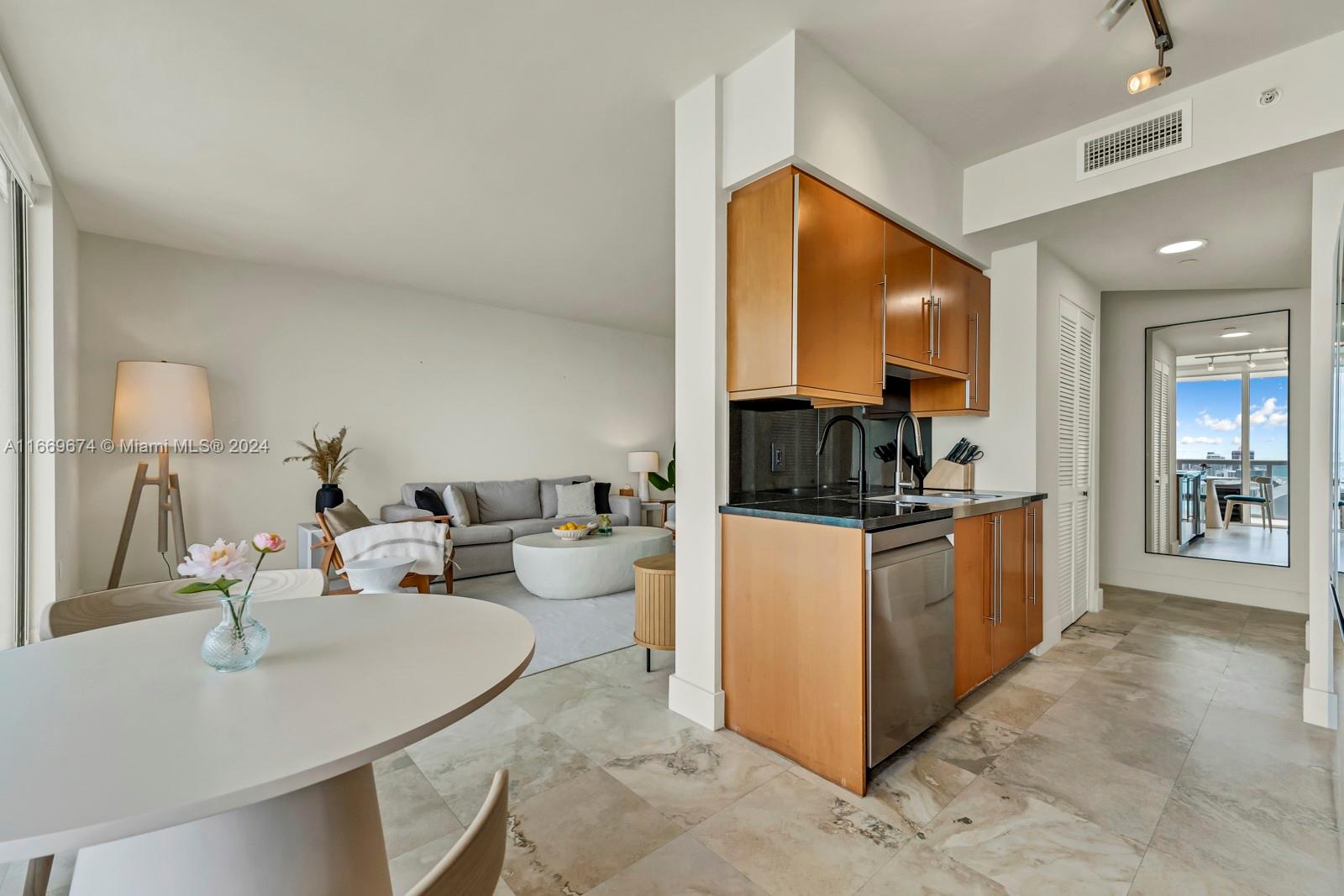 AKOYA CONDO - Residential Lease