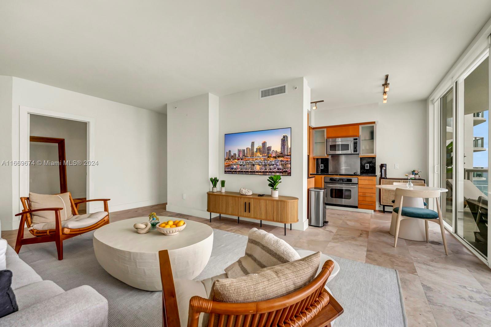 AKOYA CONDO - Residential Lease