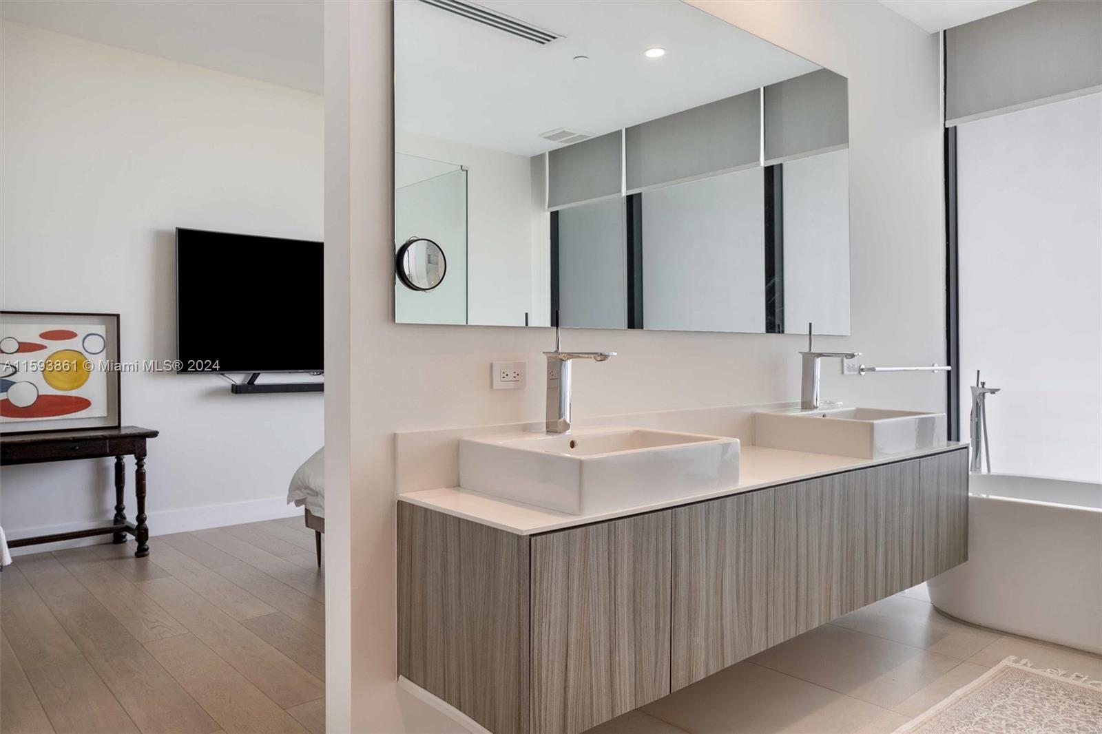 101 CONDOMINIUM - Residential