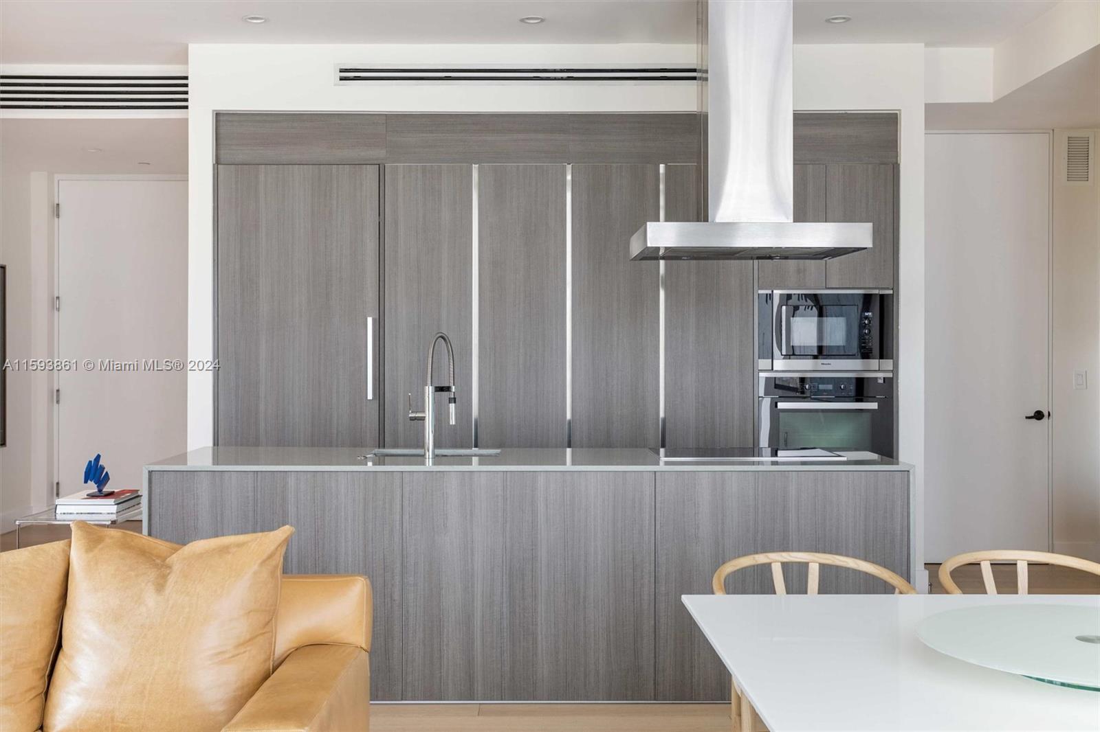 101 CONDOMINIUM - Residential