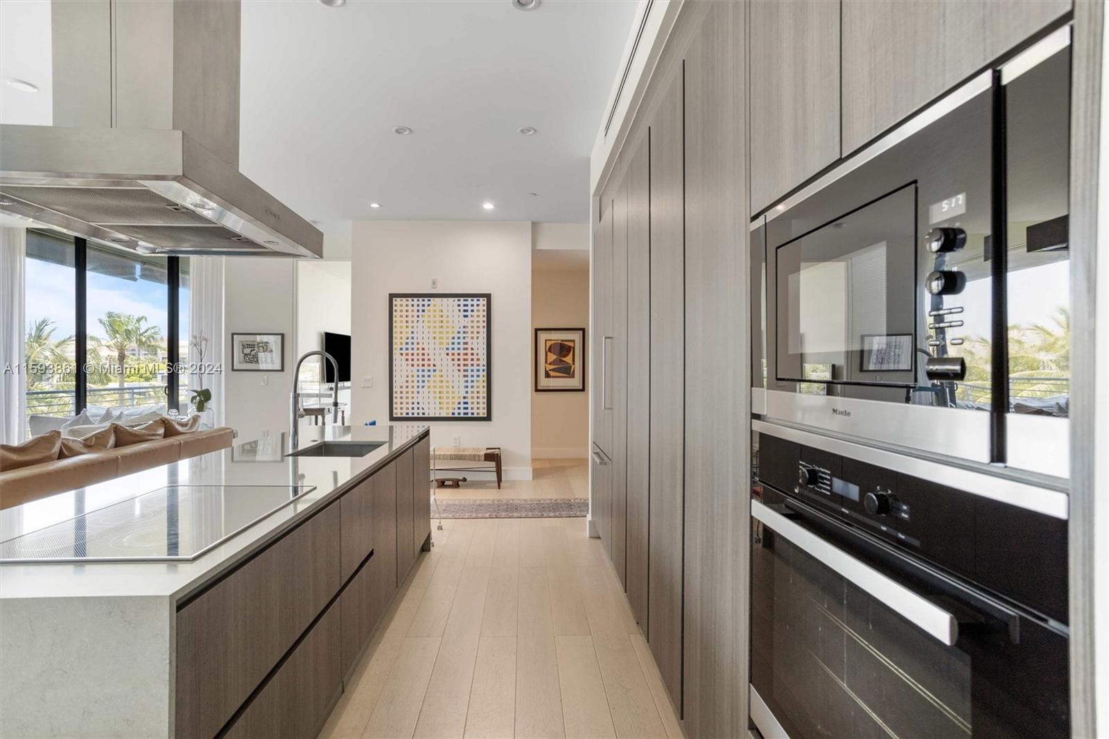 101 CONDOMINIUM - Residential