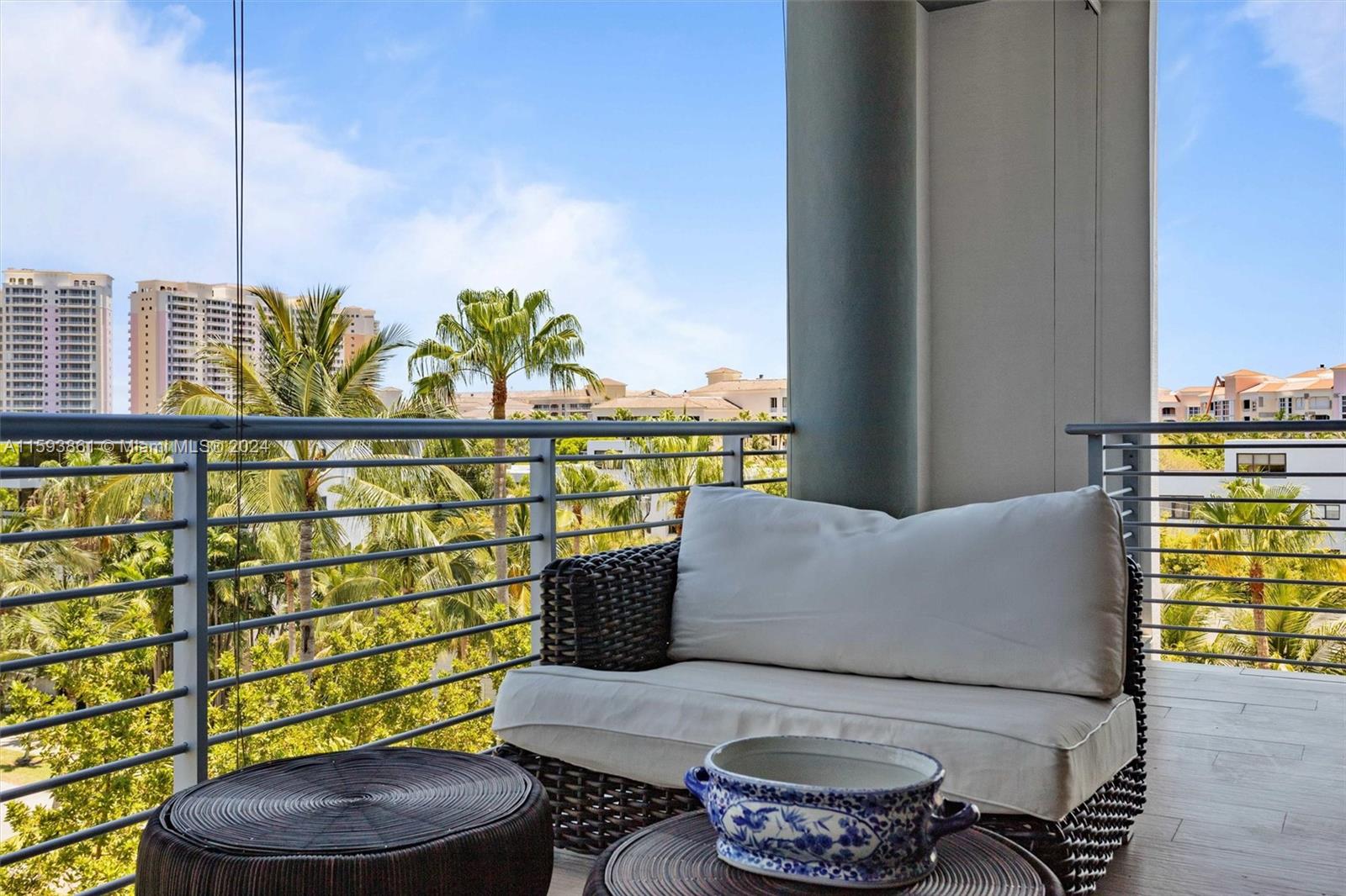 101 CONDOMINIUM - Residential