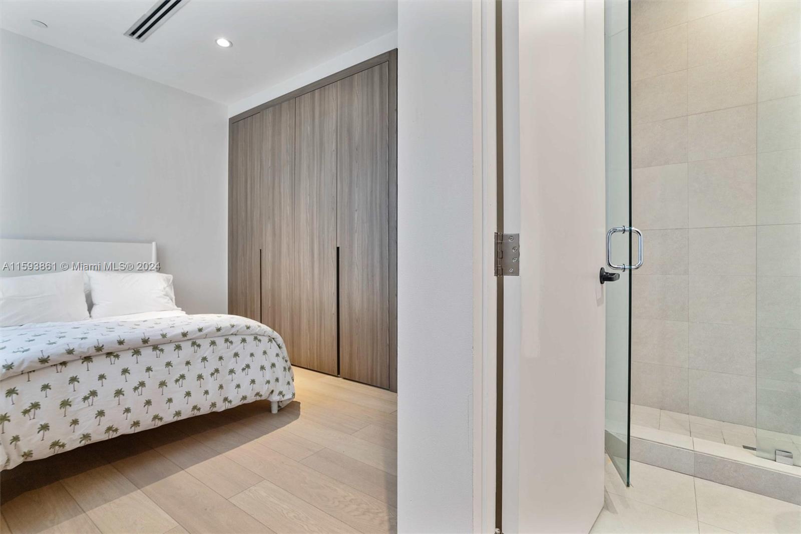 101 CONDOMINIUM - Residential