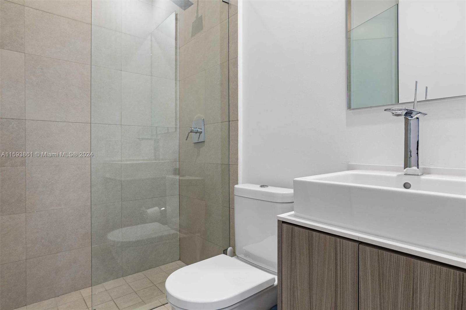 101 CONDOMINIUM - Residential