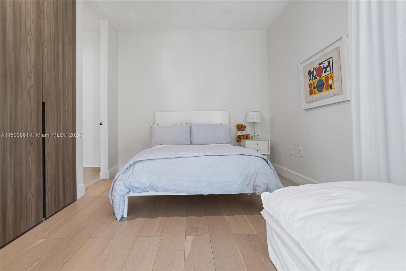 101 CONDOMINIUM - Residential