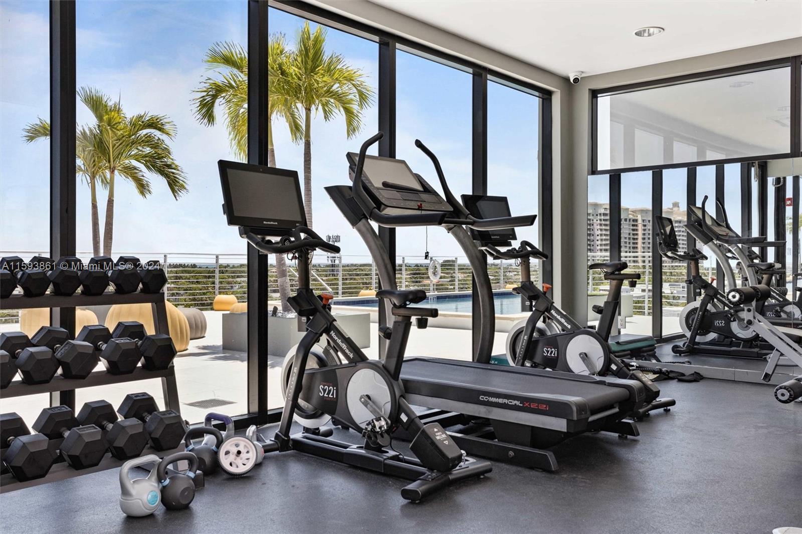 101 CONDOMINIUM - Residential