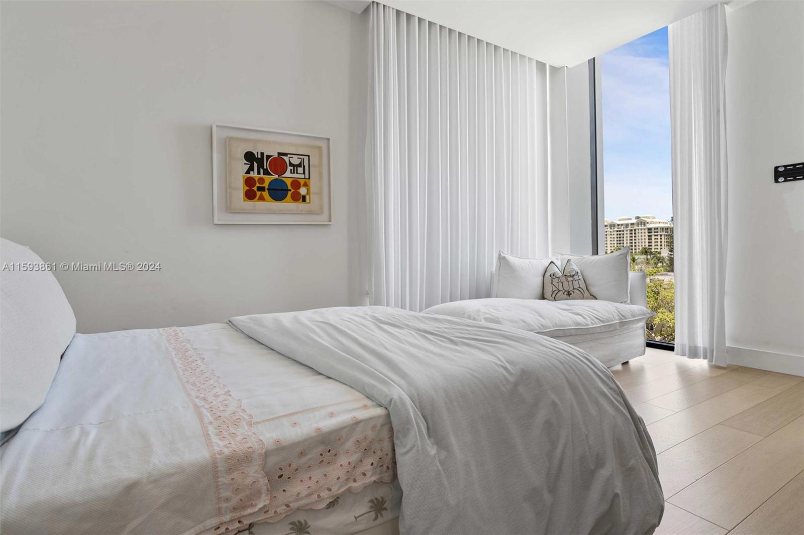 101 CONDOMINIUM - Residential