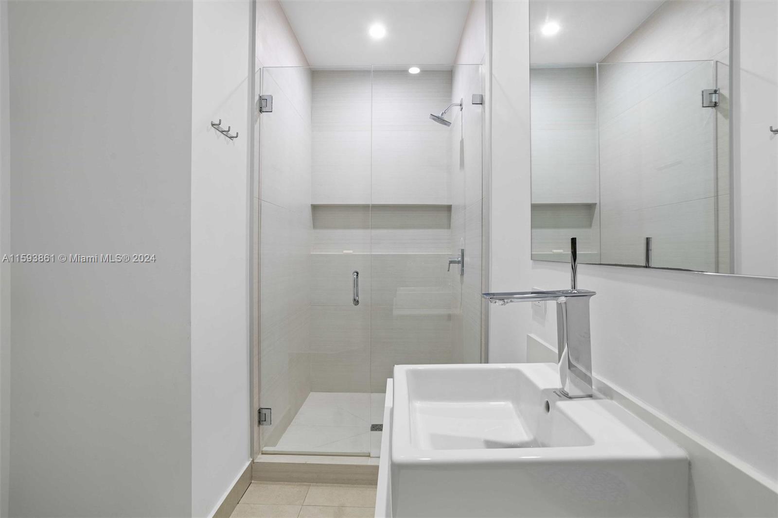 101 CONDOMINIUM - Residential