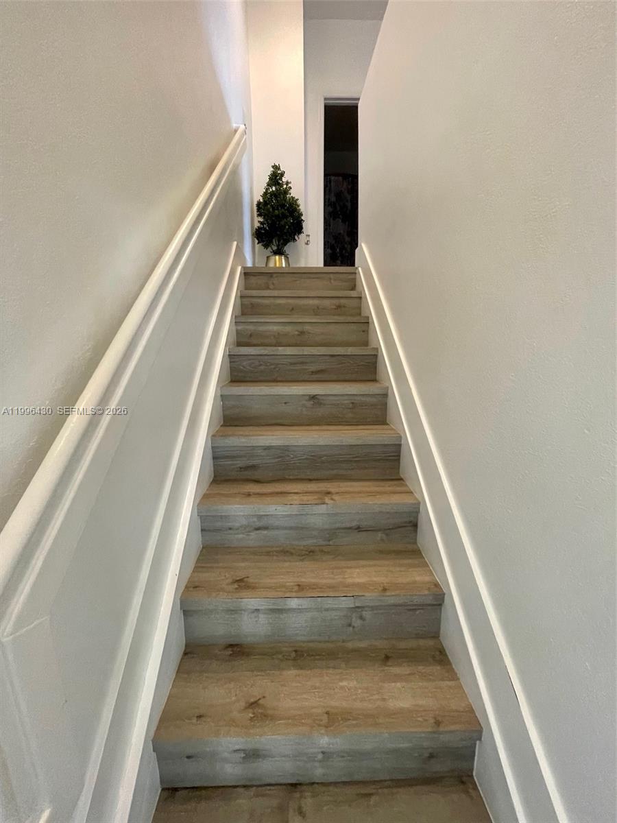 ST MORITZ AT DORAL CONDO - Residential