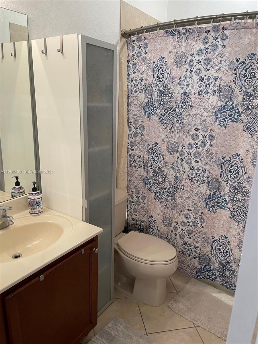 ST MORITZ AT DORAL CONDO - Residential