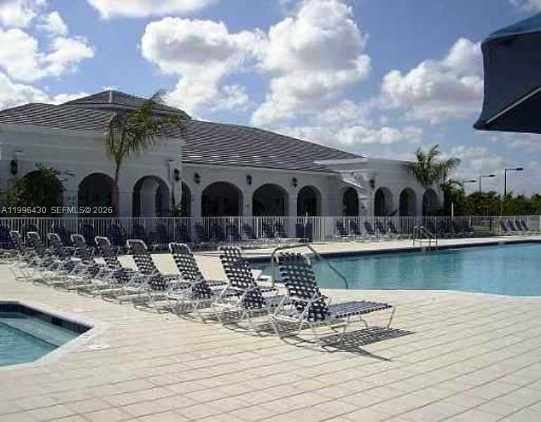 ST MORITZ AT DORAL CONDO - Residential