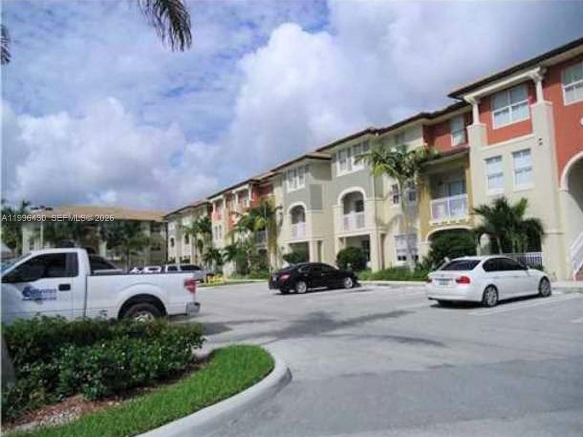 ST MORITZ AT DORAL CONDO - Residential