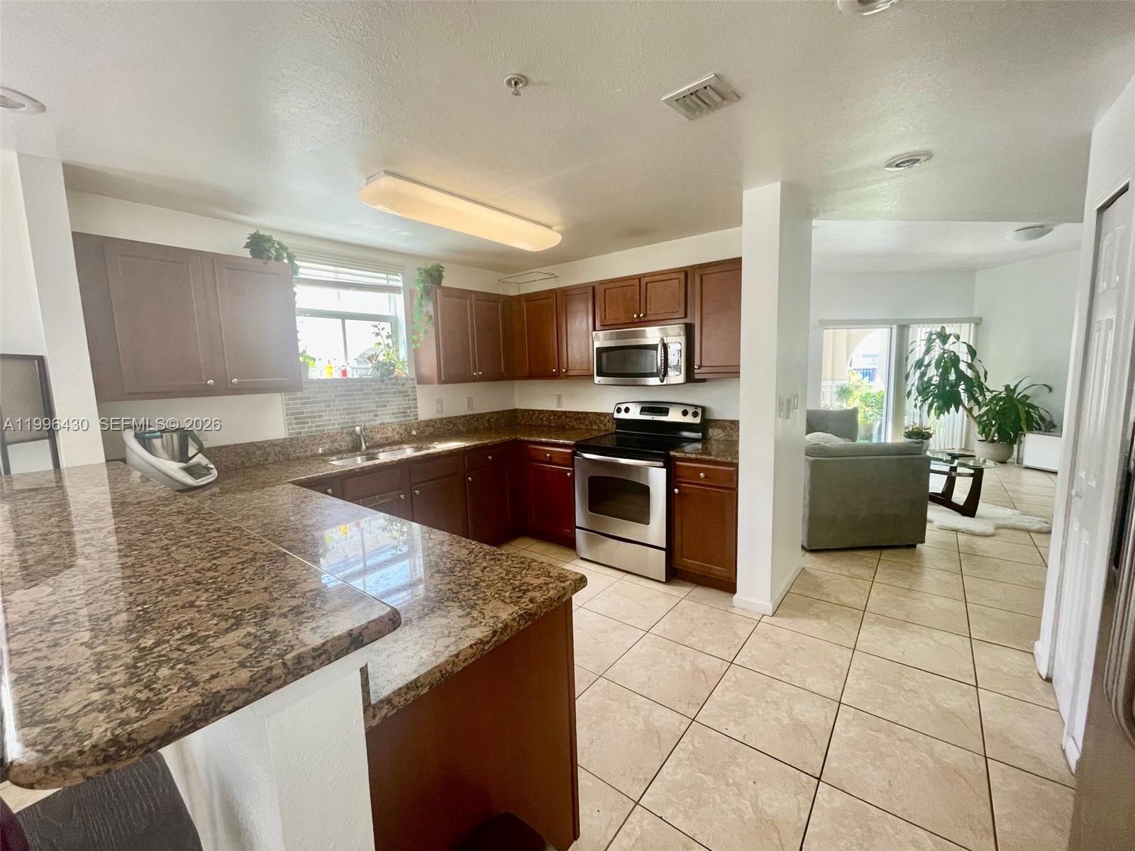 ST MORITZ AT DORAL CONDO - Residential