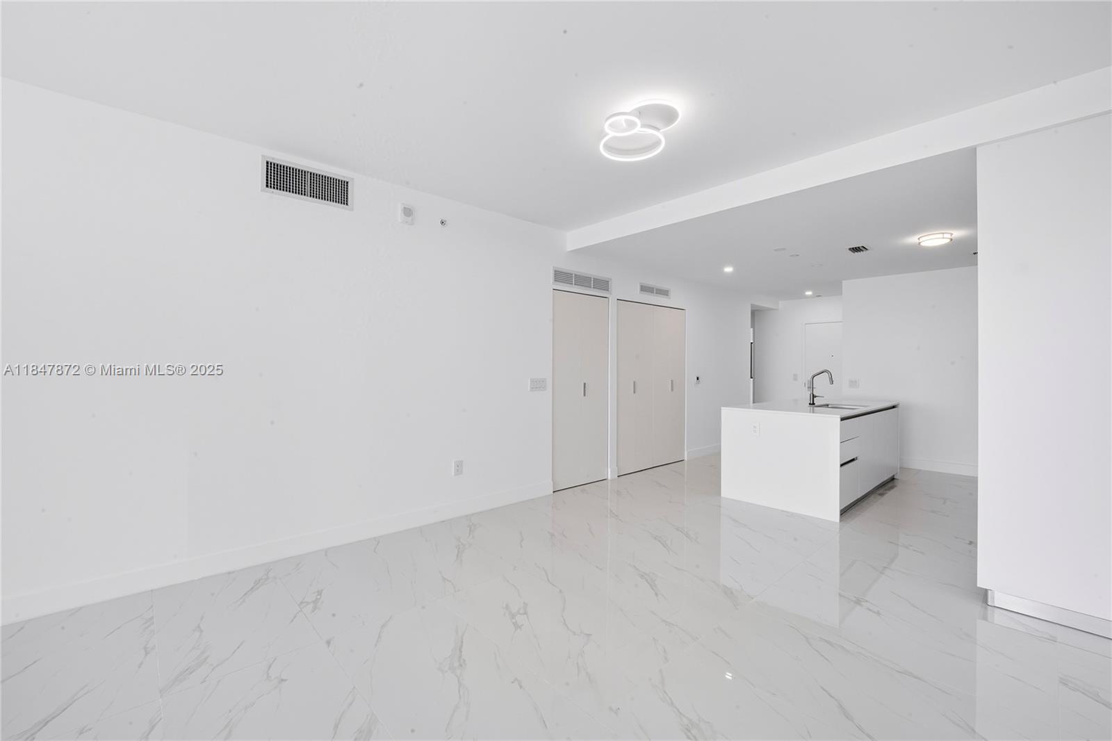 ARIA RESERVE - Residential